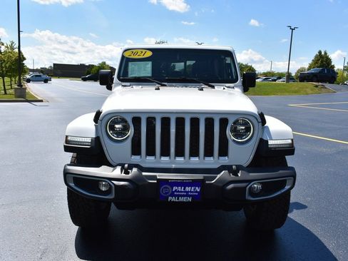 Used 2021 Jeep Gladiator Overland w/ Popular Equipment Package AWD/4WD image 2