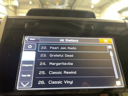 Used 2019 Subaru Forester 2.5I AWD w/ Alloy Wheel Package image 12