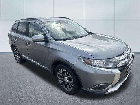 Used 2016 Mitsubishi Outlander SEL AWD/4WD image 2
