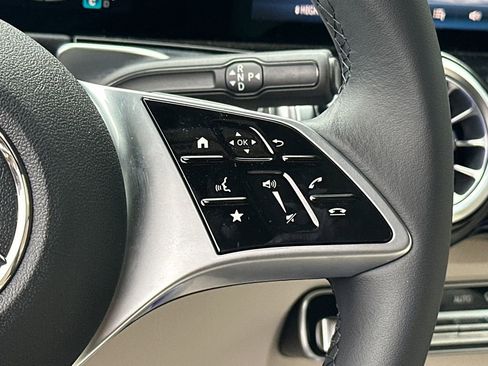 New 2026 Mercedes-Benz GLB 250 image 28