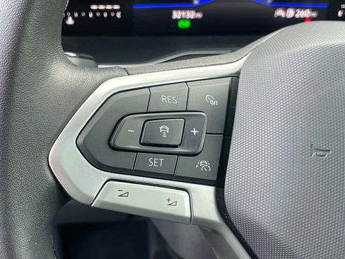 Certified 2023 Volkswagen Jetta SE w/ Panoramic Sunroof Package FWD image 15