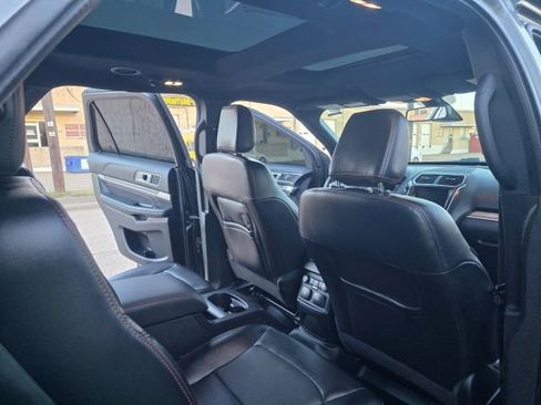 Used 2019 Ford Explorer Sport w/ Equipment Group 401A image 9
