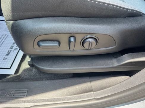 Used 2024 Chevrolet Equinox LT AWD/4WD image 10