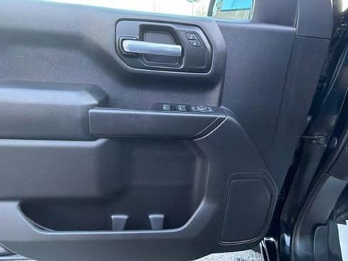 Used 2022 Chevrolet Silverado 1500 Custom image 12