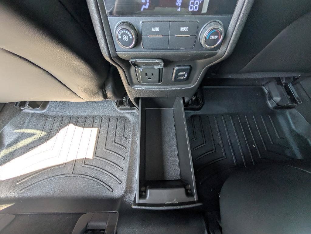 Used 2017 GMC Acadia SLT FWD image 44
