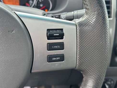 Used 2013 Nissan Frontier SL w/ Moonroof Pkg AWD/4WD image 25