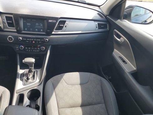Used 2019 Kia Niro LX image 26