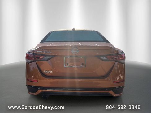 Used 2025 Nissan Sentra SR w/ SR Premium Package FWD image 4