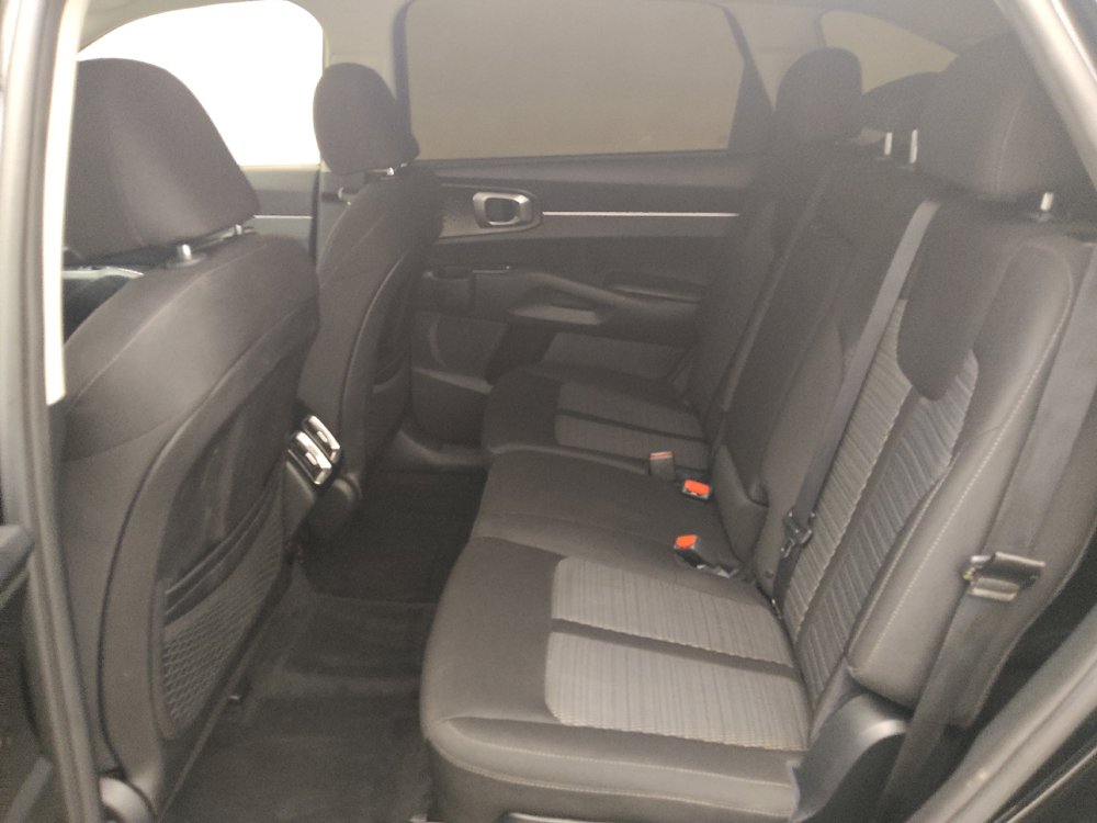 Used 2021 Kia Sorento LX FWD image 18