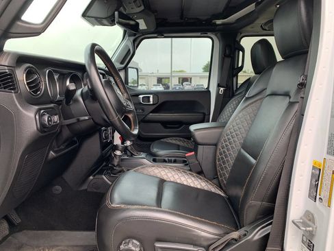 Used 2021 Jeep Gladiator Overland AWD/4WD image 15