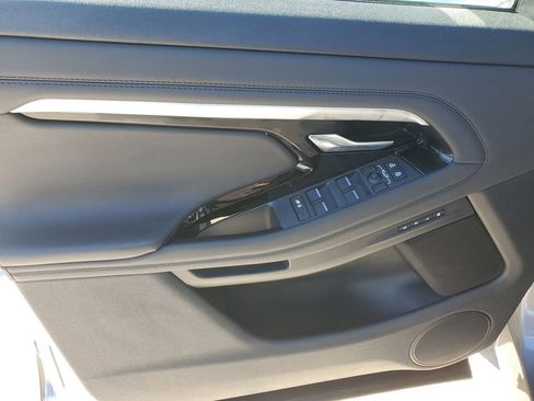 Used 2023 Land Rover Range Rover Evoque SE image 23