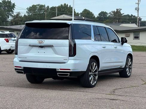 Used 2026 Cadillac Escalade ESV Luxury w/ Touring Package AWD/4WD image 36
