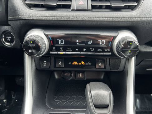 Used 2024 Toyota RAV4 XLE w/ Weather Package AWD/4WD image 20