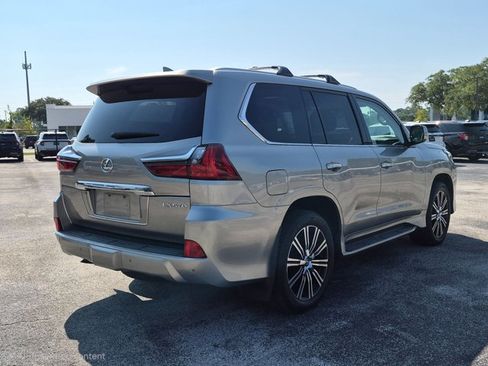 Used 2019 Lexus LX 570 4WD w/ Luxury Package image 5
