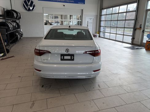 Used 2019 Volkswagen Jetta S image 6