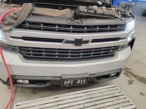 Used 2019 Chevrolet Silverado 1500 RST AWD/4WD image 2