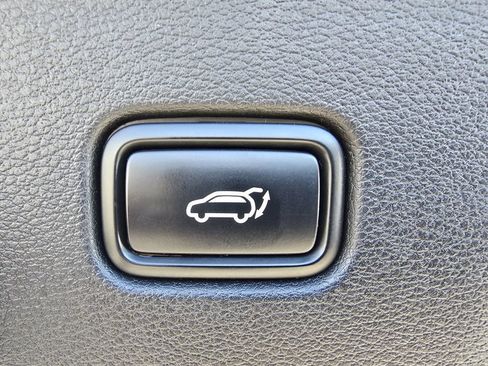 Used 2023 Kia Sportage SX image 21