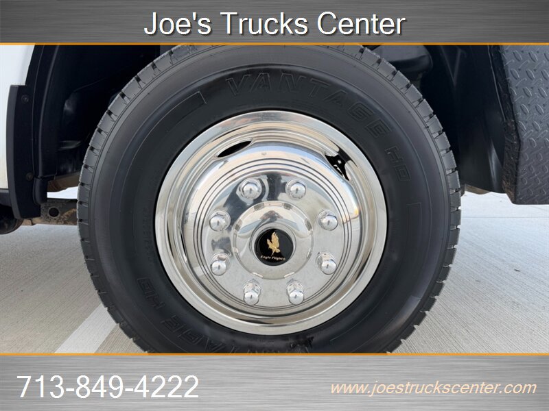 Used 2019 RAM 3500 Tradesman w/ Chrome Appearance Group RWD image 44
