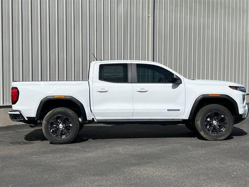 Used 2024 GMC Canyon Elevation w/ Convenience Package image 4