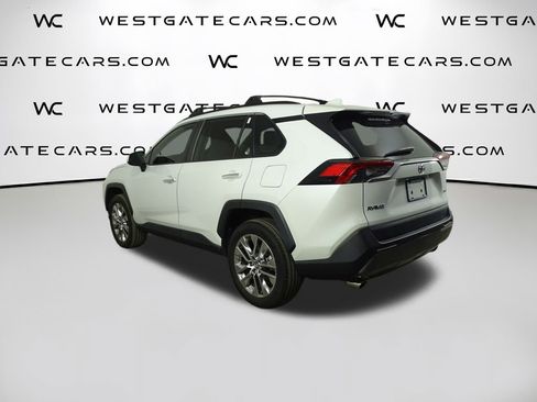 Used 2019 Toyota RAV4 Limited image 5