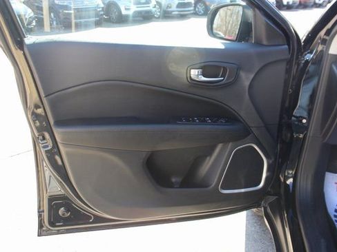 Used 2020 Jeep Compass Latitude image 8