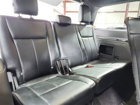 Used 2020 Ford Expedition XLT image 38