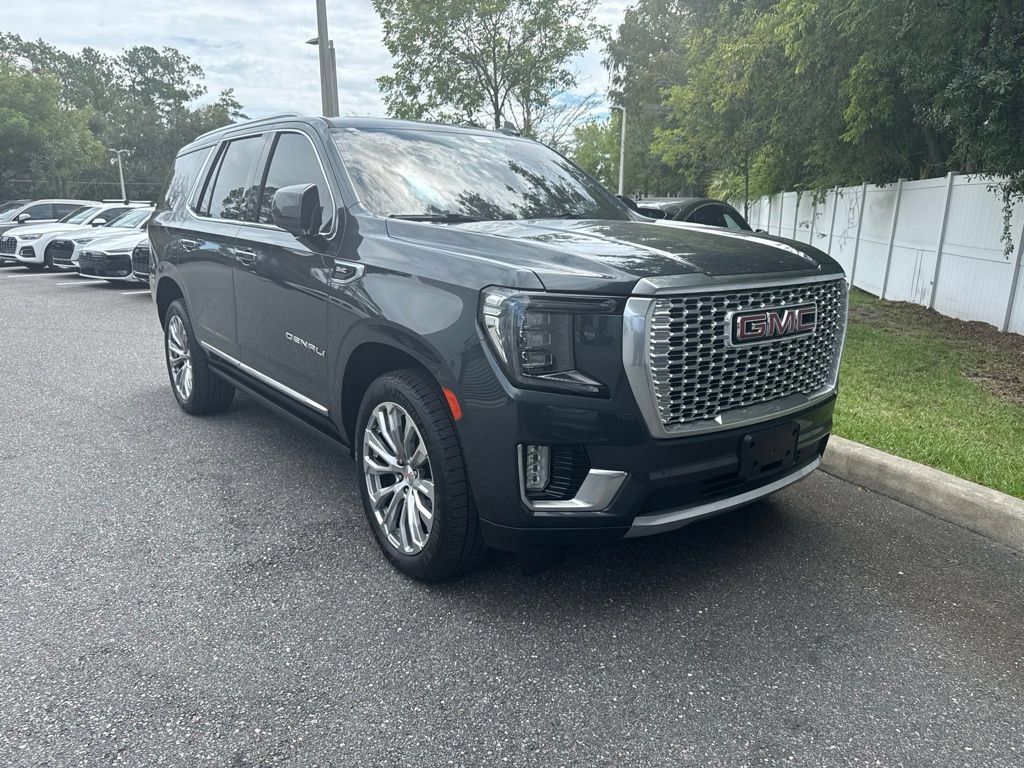 Used 2021 GMC Yukon Denali w/ Denali Premium Package AWD/4WD image 1