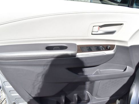 Used 2021 Toyota Sienna XLE AWD/4WD image 17