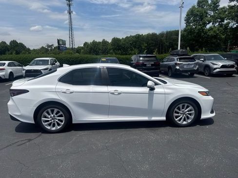 Used 2023 Toyota Camry LE FWD image 9