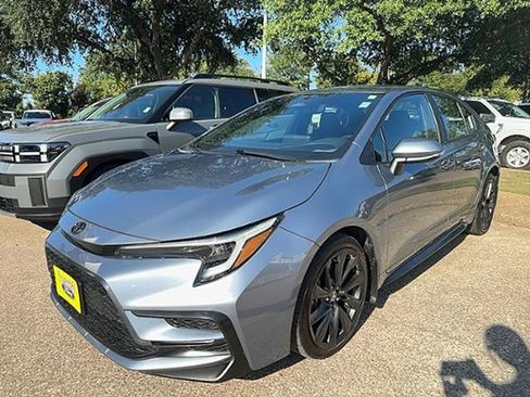 Used 2023 Toyota Corolla SE image 5