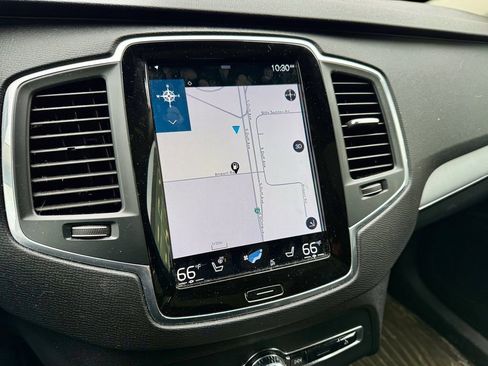 Used 2021 Volvo XC90 T5 Momentum w/ Climate Package image 22