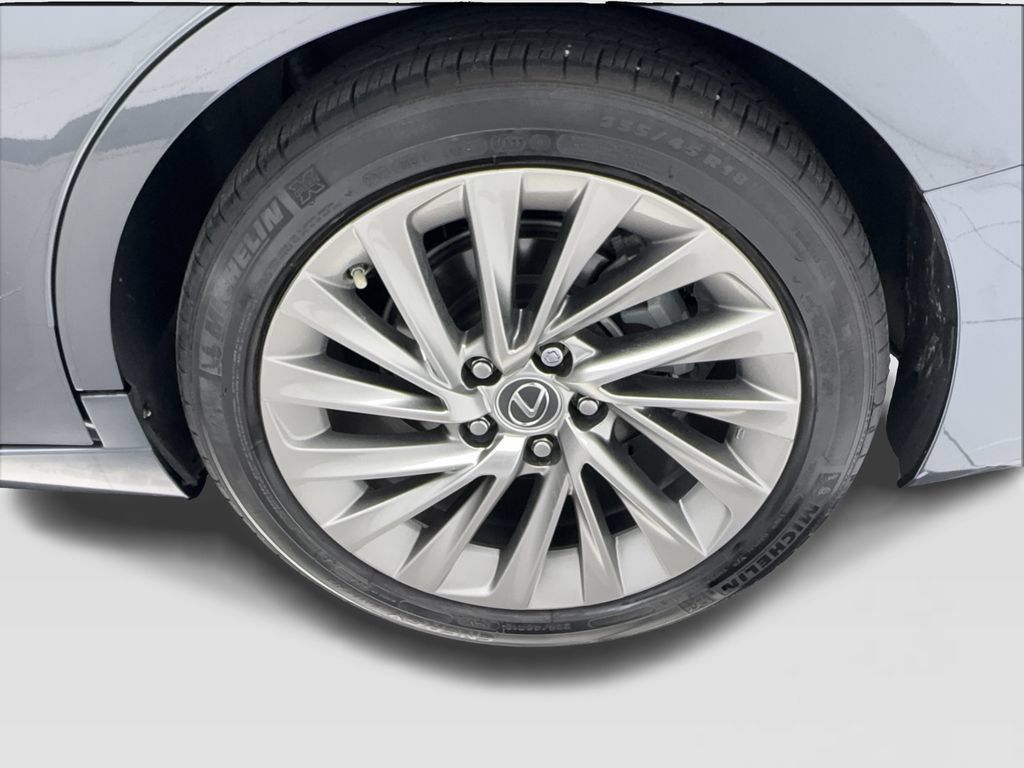 Used 2023 Lexus ES 300h w/ Accessory Package (Z1) FWD image 13
