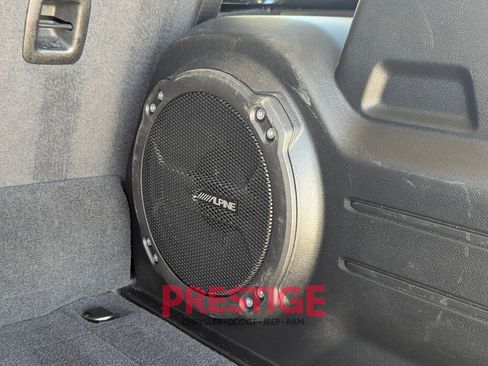 Used 2022 Jeep Wrangler Unlimited Rubicon 4xe w/ Safety Group AWD/4WD image 11