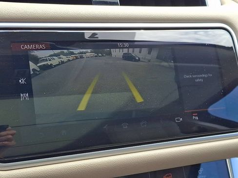 Used 2020 Land Rover Range Rover Sport SE AWD/4WD image 24