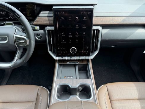 New 2026 GMC Acadia Denali Ultimate AWD/4WD image 21