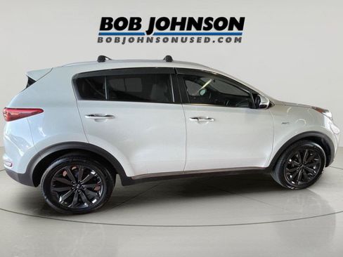 Used 2019 Kia Sportage EX w/ EX Sport Appearance Package AWD/4WD image 8