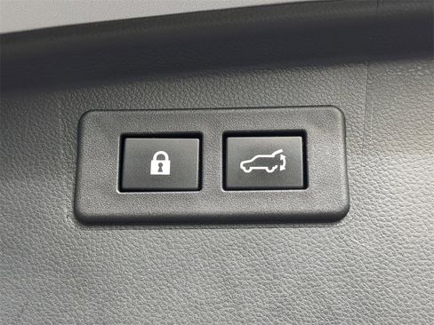 Certified 2021 Subaru Outback Onyx Edition XT w/ Popular Package #2 image 10