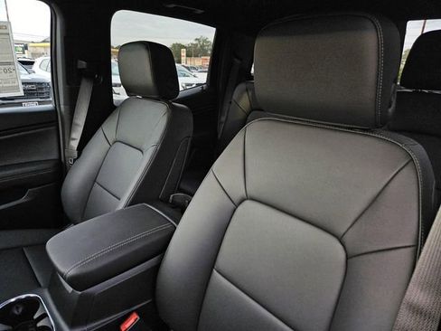 New 2026 GMC Canyon Elevation w/ Convenience Package image 11