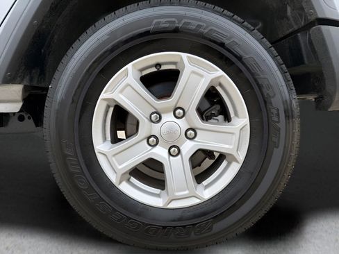 Used 2021 Jeep Wrangler Unlimited Sport image 28