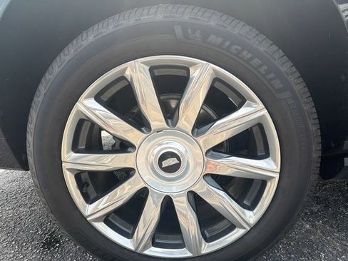Used 2021 Cadillac Escalade Premium Luxury Platinum AWD/4WD image 22