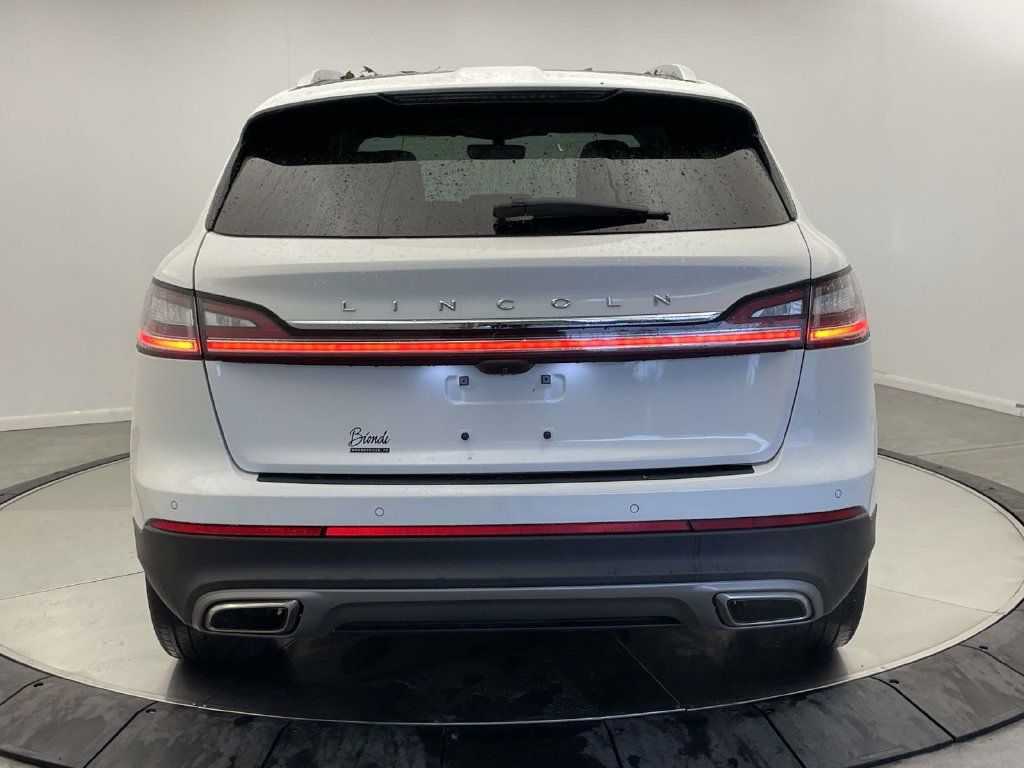 Used 2022 Lincoln Nautilus Reserve w/ Equipment Group 201A AWD/4WD image 6