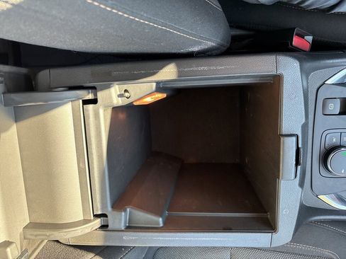 Used 2020 Chevrolet Traverse LT image 21