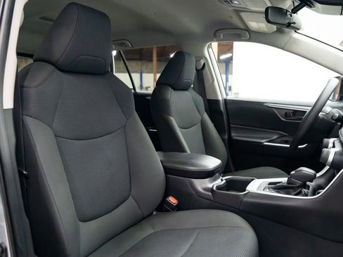 Used 2025 Toyota RAV4 LE image 27