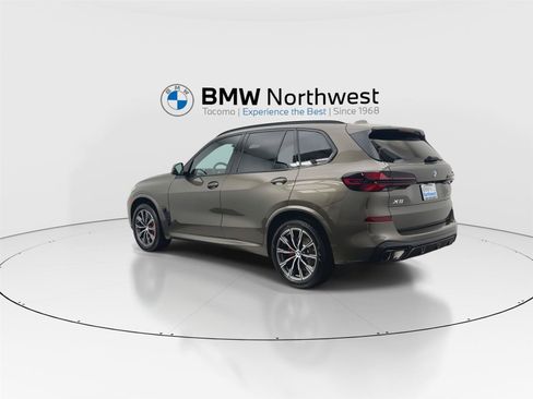 New 2026 BMW X5 xDrive40i w/ M Sport Package AWD/4WD image 12