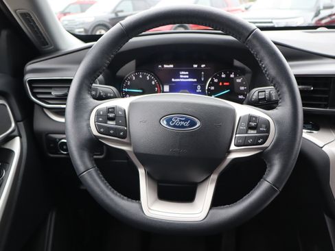 Used 2023 Ford Explorer XLT w/ Equipment Group 202A image 17