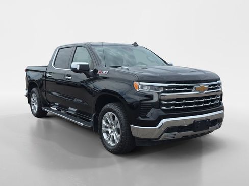 Used 2024 Chevrolet Silverado 1500 LTZ w/ Z71 Off-Road Package AWD/4WD image 8