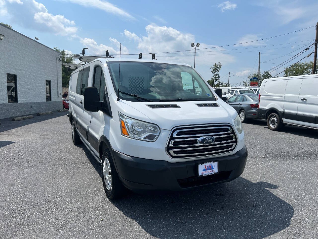 Used 2017 Ford Transit 350 148 Low Roof w/ Exterior Upgrade Package RWD image 2