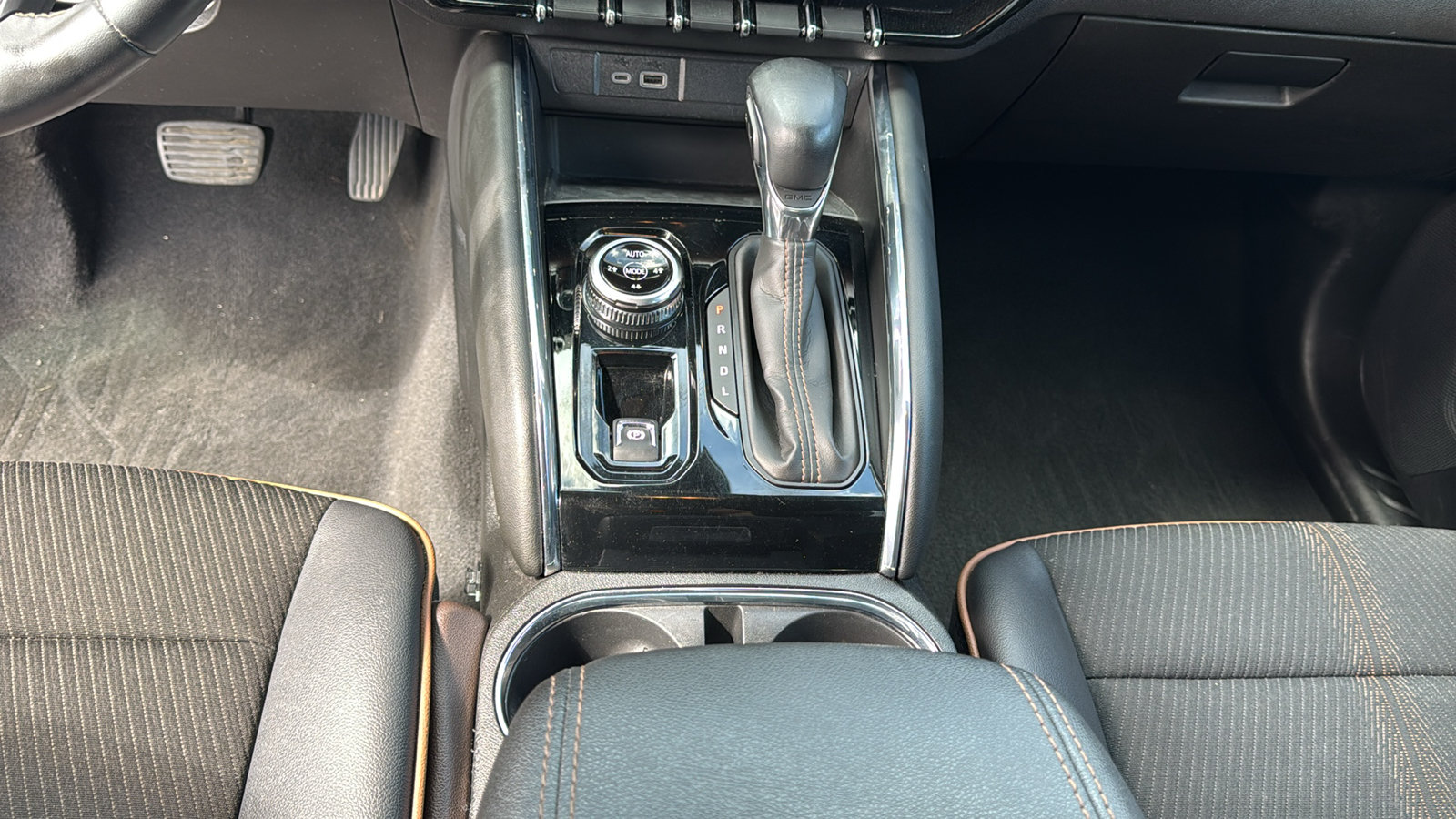 Used 2024 GMC Canyon AT4 AWD/4WD image 23