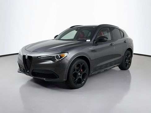 Used 2022 Alfa Romeo Stelvio Veloce AWD/4WD image 1