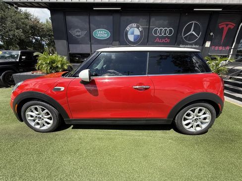Used 2019 MINI Cooper 2-Door Hardtop FWD image 8